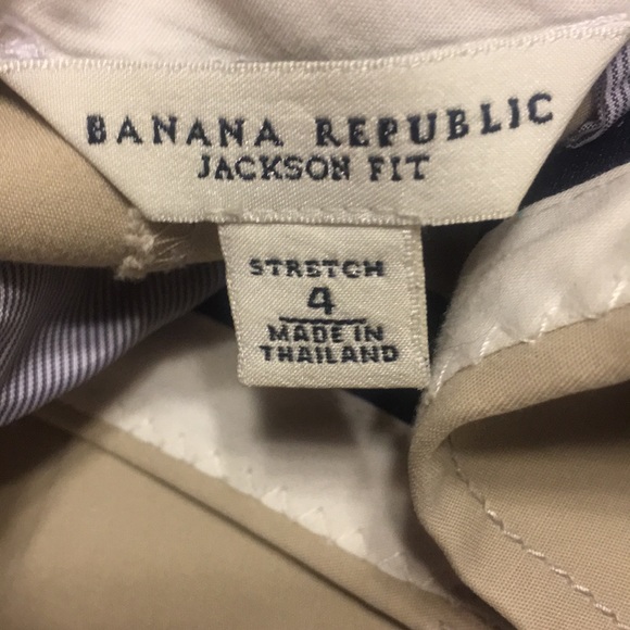 Light weight Jackson fit Banana Republic pant. - Picture 2 of 2